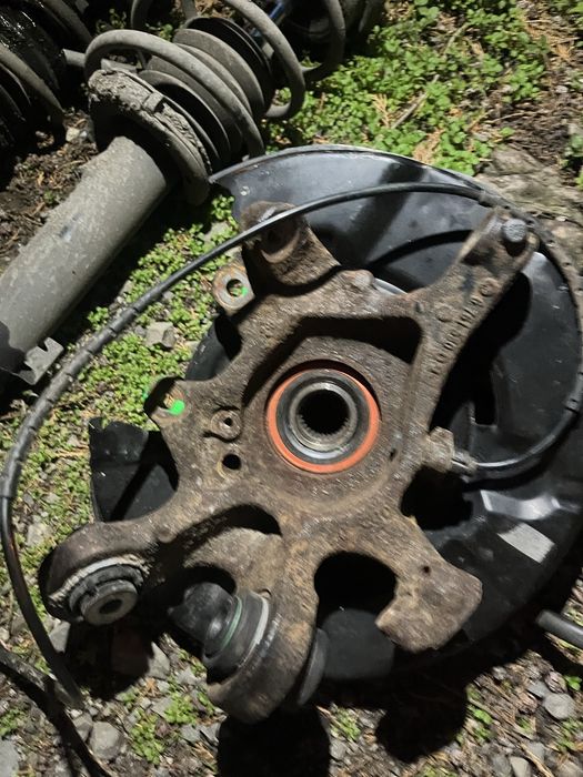 Шенкели с главини Е90/91/92