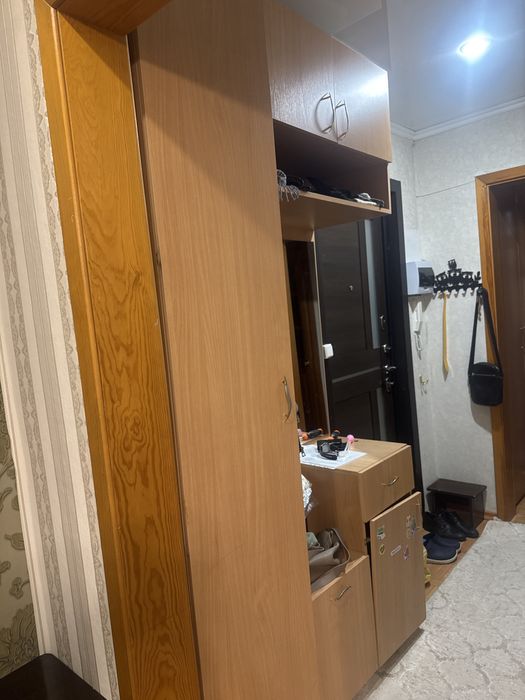 Прихожая шкаф срочно