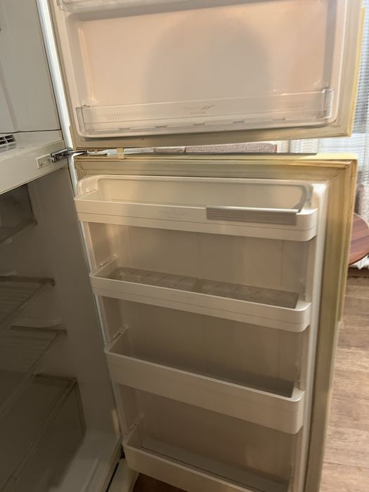 Холодильник б/у