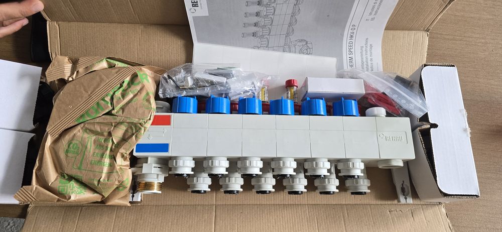 Разпределител за подово отопление/Колектор REHAU