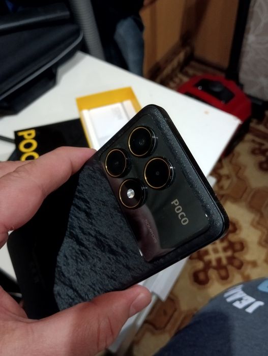 Poco f6 pro (12/512)