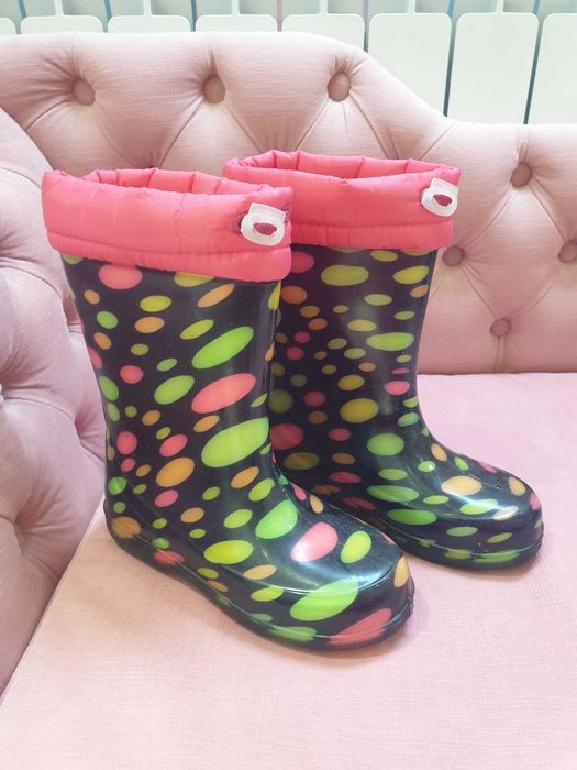 Продавам дестки обувки Skechers ,ZARA ,ADIDAS и други..