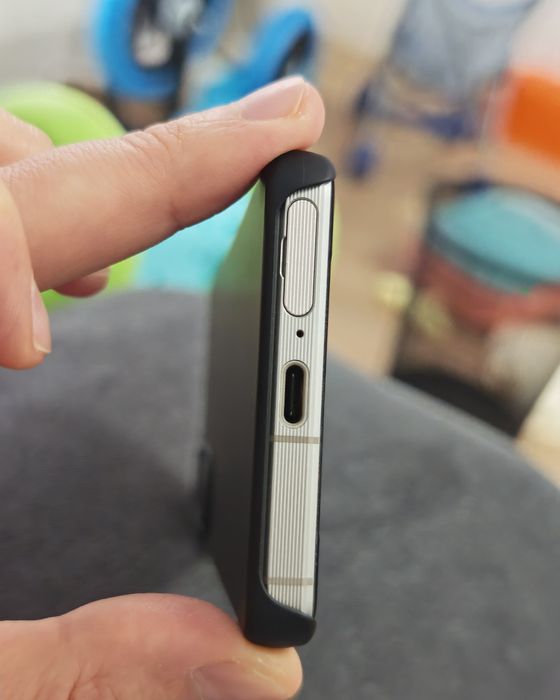 Xperia 1V, 12/256, alb, impecabil, nou