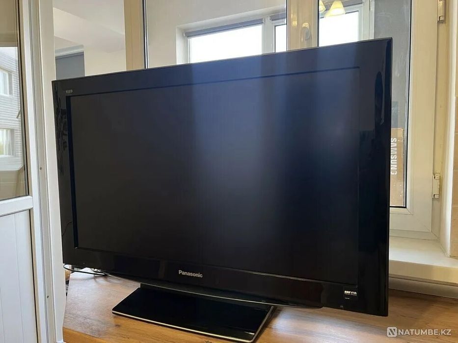 Телевизор Panasonic модель:TX-R37LZ80