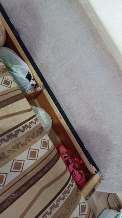 Продам диван тахта