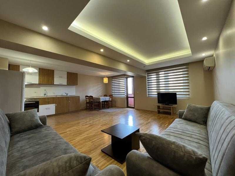 Луксозен, двустаен апартамент в Лазур!