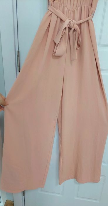 Нов дамски гащеризон – прасковен цвят