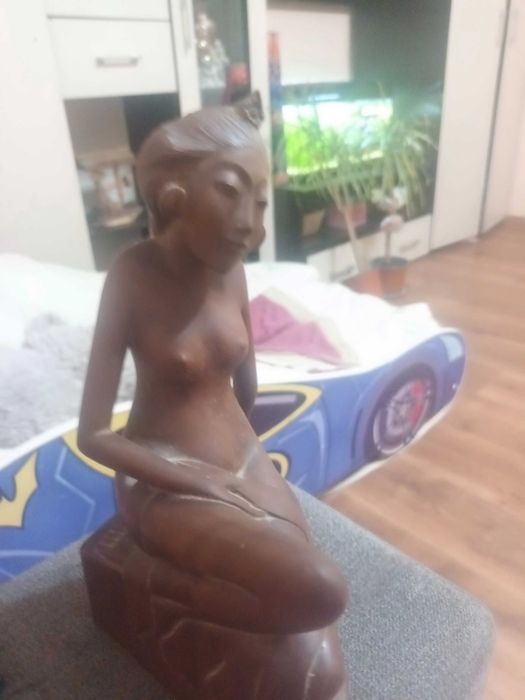Vechii  statueta