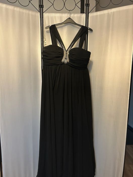 Rochie de seară lungă, neagră, cu cristale
