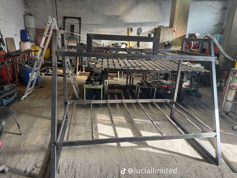 Garduri, balustrade, porti