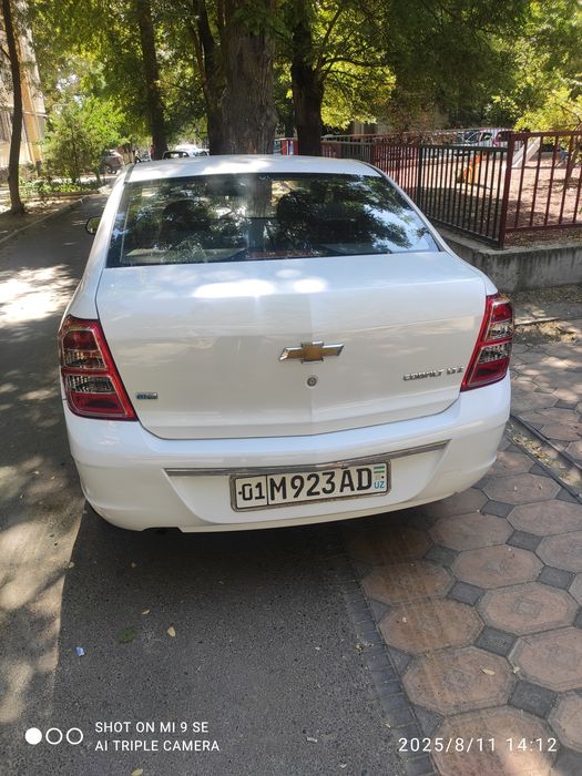 Коболт сотилади холати яакши гази бор 4 поколэна краска капот крилода