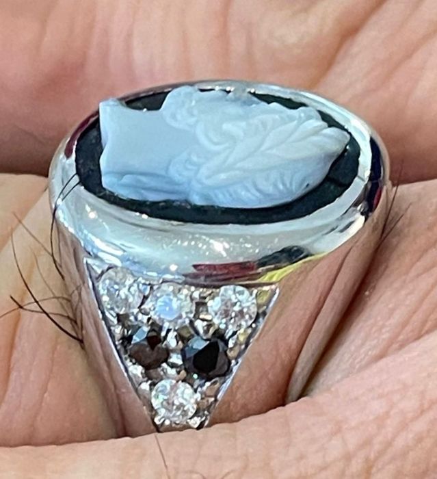 Inel aur alb 14 k diamante si safire naturale 0,64 k