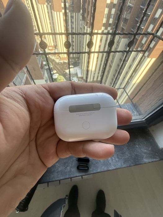 Airpods pro 2 yengi 1 oylik