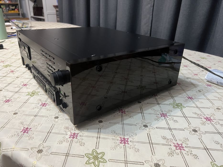 Продам SONY 1500DAT