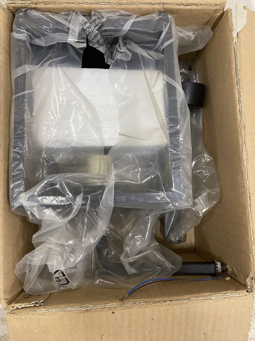 Продам настенный Бра