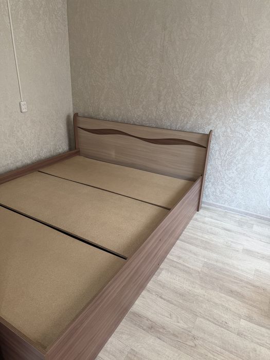 Продам кровать 160 на 200