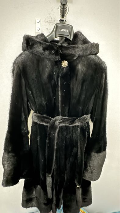 Шуба норковая , черный бриллиант