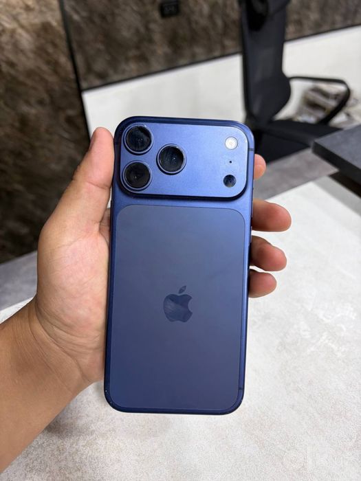 Iphone 17pro max blue 256gb