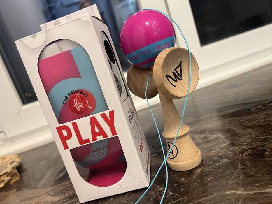 Kendama Europe play