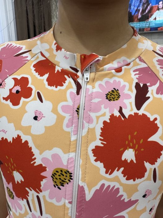 Продам купальники для девочки