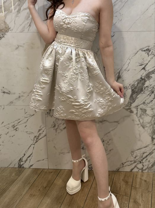 Официална рокля!