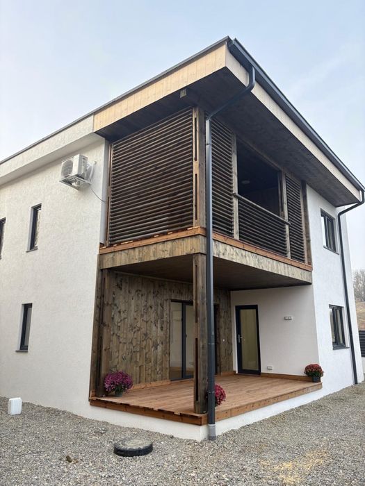 Casă modernă și luminoasă, zona nord, Râmnicu Vâlcea