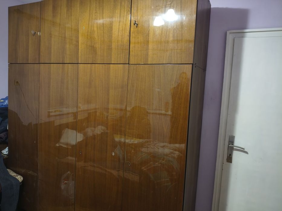 Четирикрилен гардероб с настройка