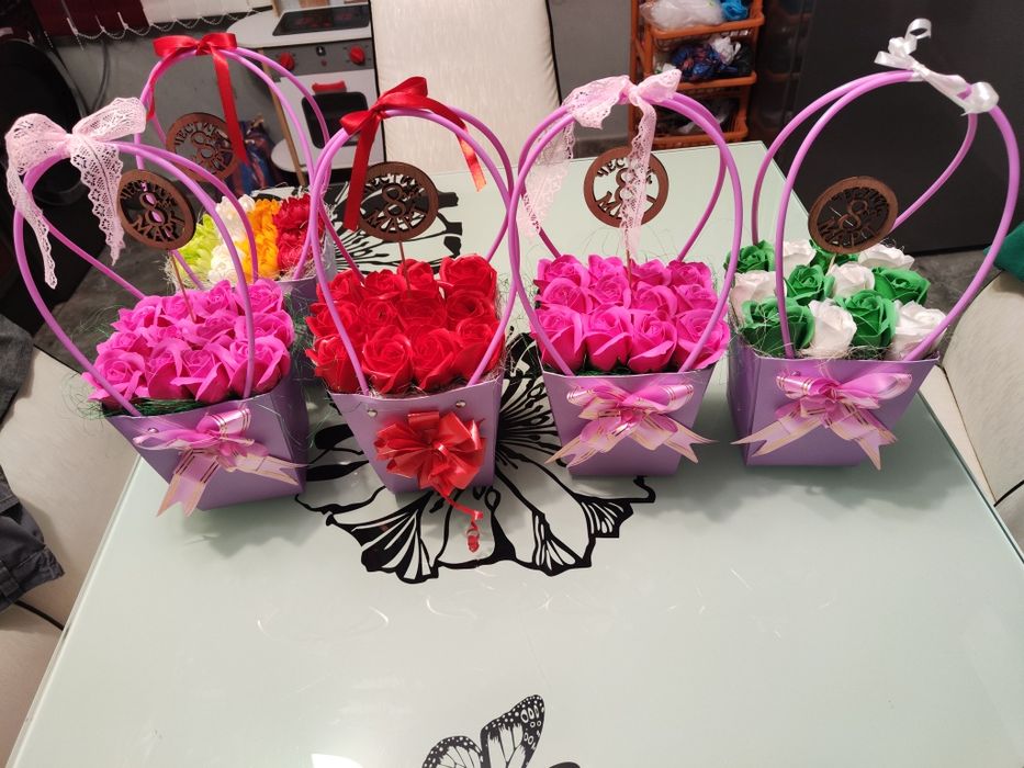 Подарете красота, която не увяхва –
с нежни цветя, които радват и вдъх