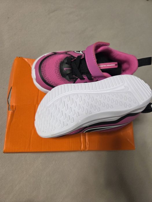 Nike Cosmic Runner