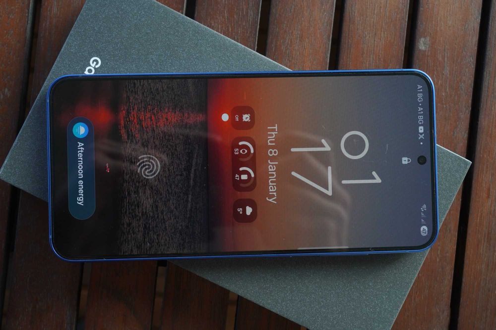 !КАТО НОВ! Samsung S25 1г. гаранция 100%  батерия + magsafe калъф