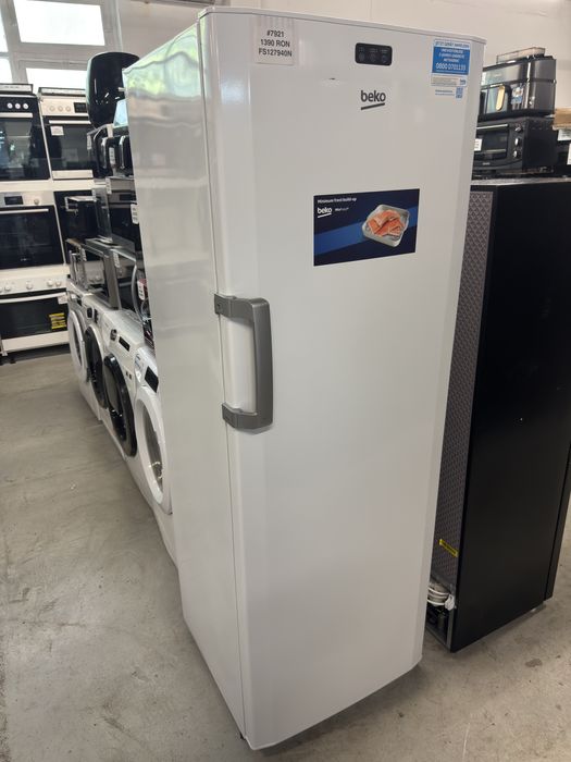 Congelator vertical Beko FS127940N