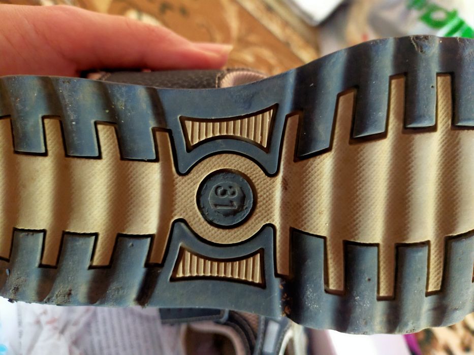 Фирменная обувь на мальчика