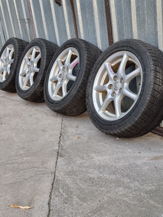 R17 диски с шинами Toyota Estima