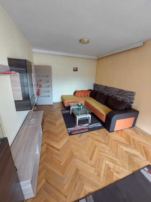 Дава се под наем Двустаен апартамент в София, Света Троица - 60 кв.м за 458.49 € - Снимка #2