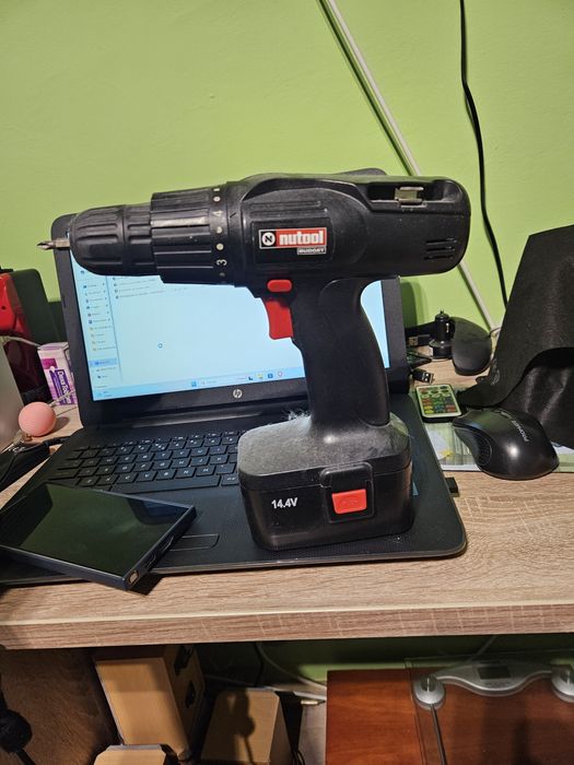 Filetanta cu acumulator