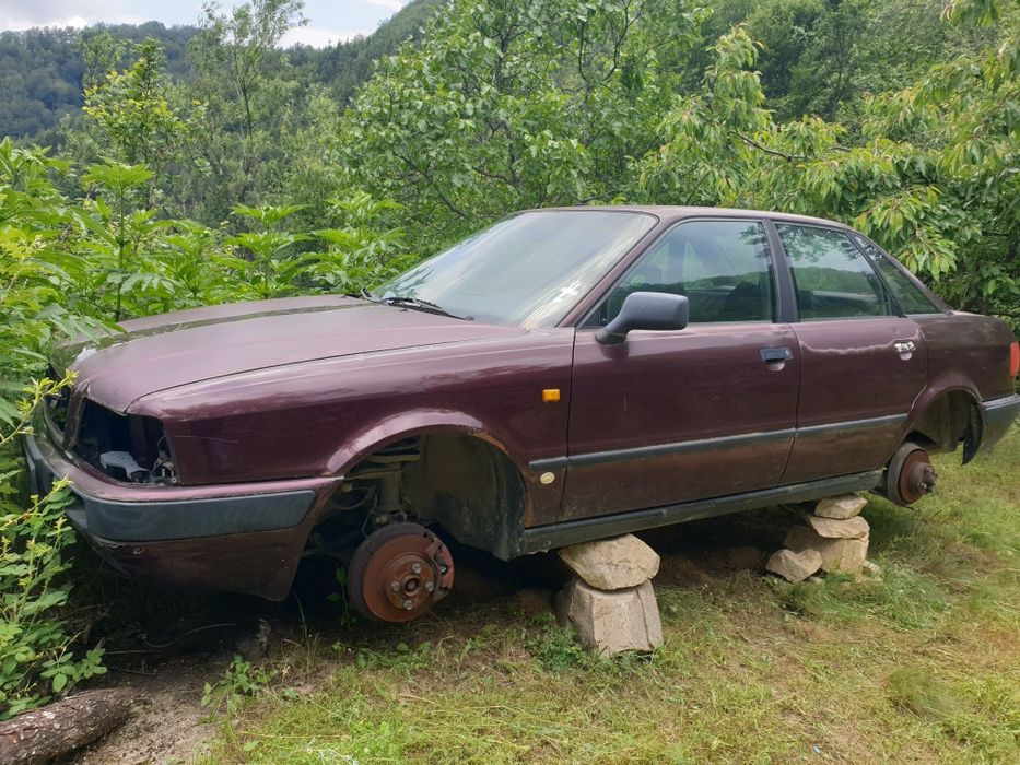Ауди 80 Б4 на части