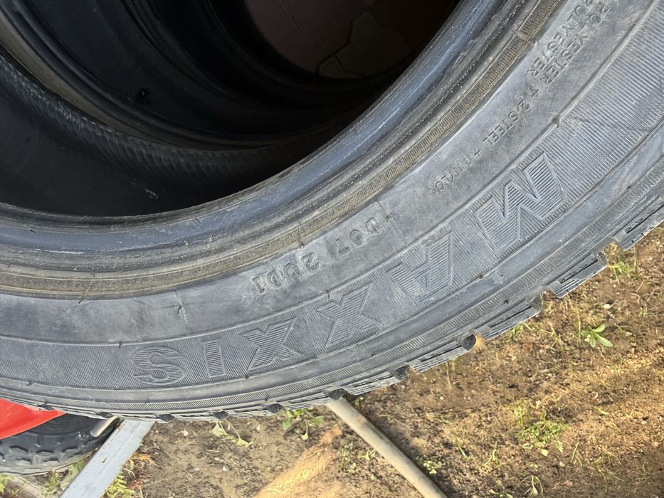 Продам резины maxxis r18