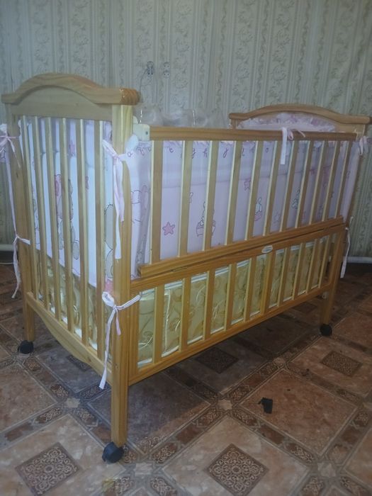 Детская  кроватка