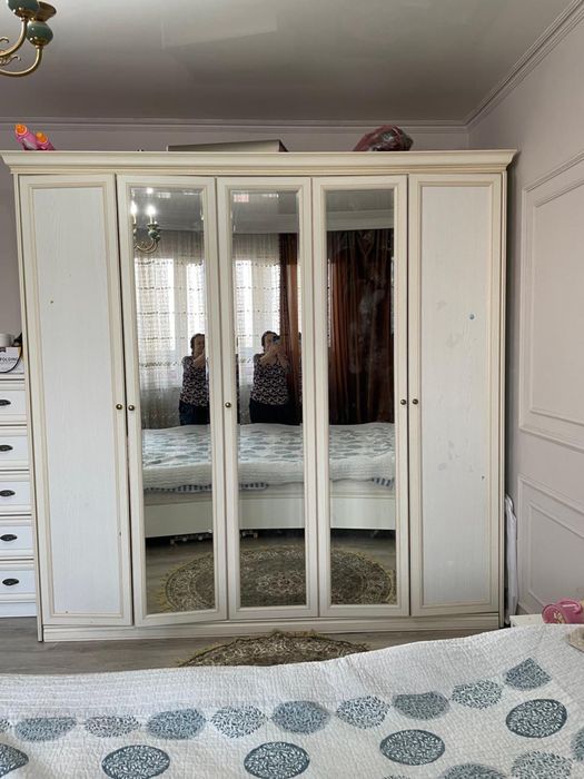 Срочно продам спальный гарнитур