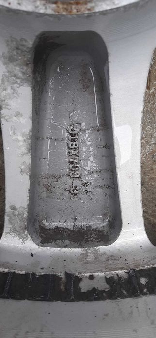 Vând Jante Originale Aliaj R18  Mitsubishi Outlander+ Anvelope