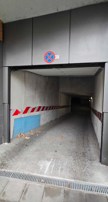 Дава се под наем Гараж / Паркомясто в Пловдив, Център - 17 кв.м за 199.41 € - Снимка #2