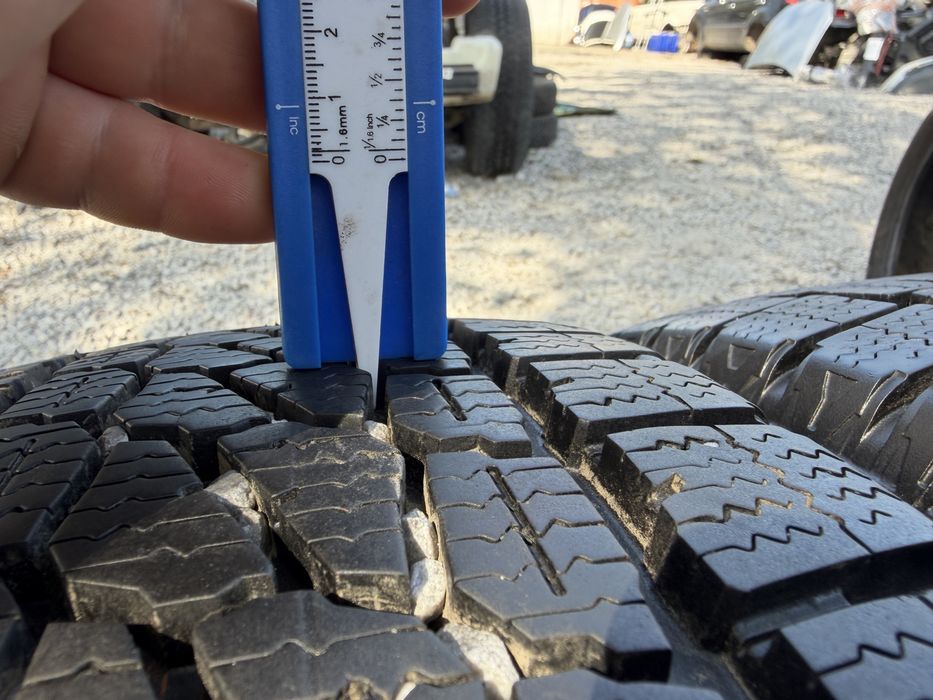 215/65 R16C 4бр зимни гуми