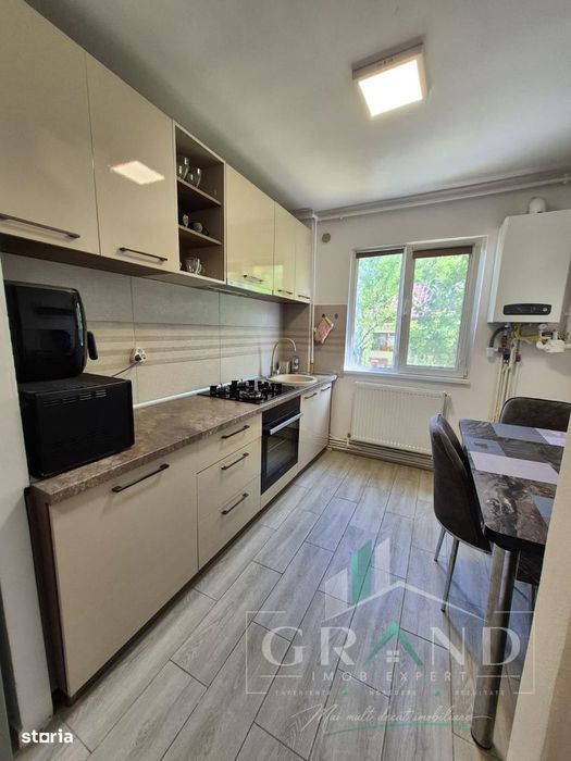 Apartament de vanzare 3 camere , 65 mp ,Manastur.