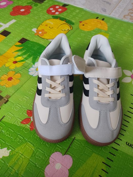 Продам кроссовки