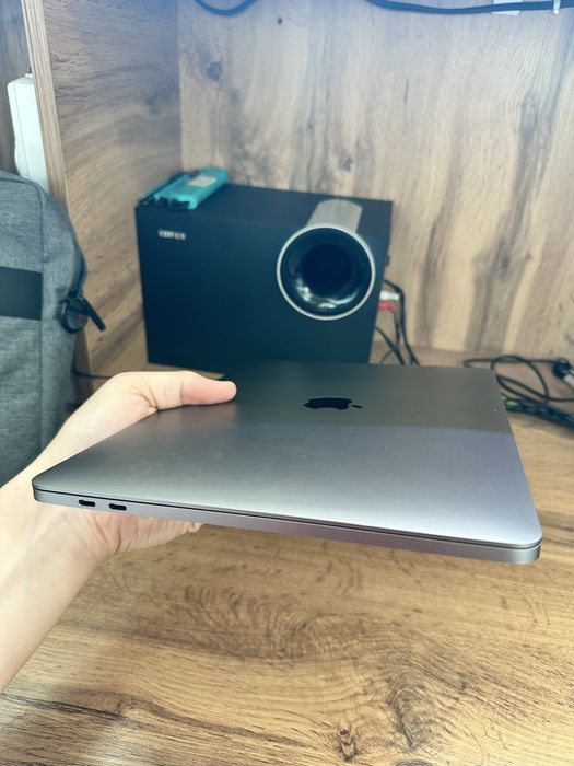 Macbook pro 2018 touch bar