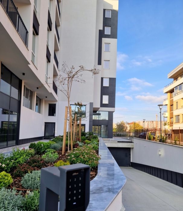 Продава се Тристаен апартамент в Пловдив, Христо Смирненски - 91 кв.м за 1457 €/кв.м - Снимка #1