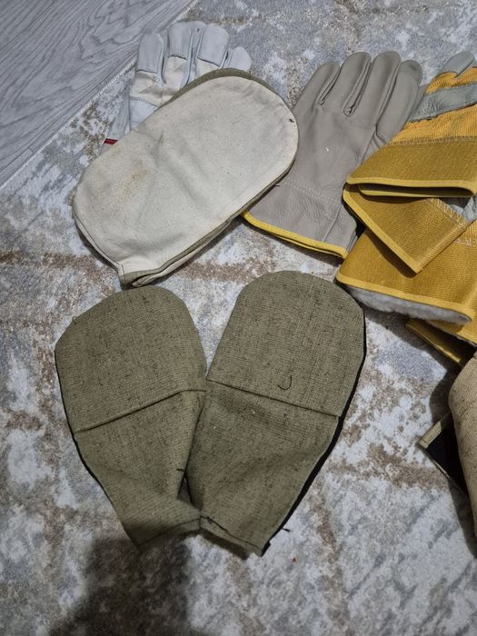 Рабочие перчатки