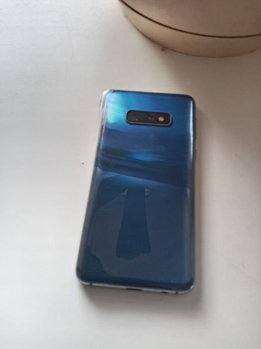Samsung Galaxy S10 E