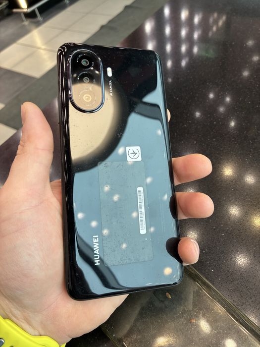 Изключително запазен Huawei nova y70