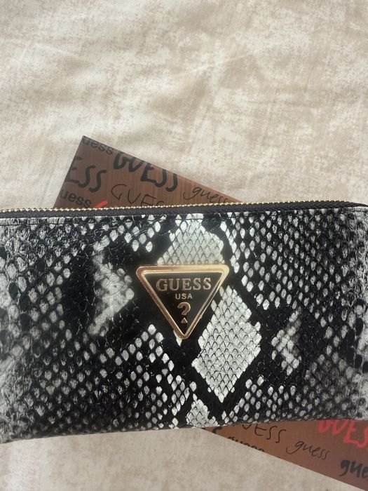 Portofel guess nou